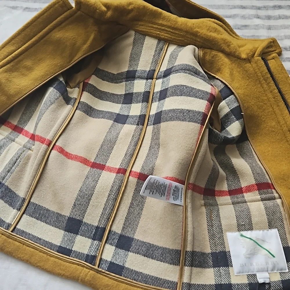 Burberry Children Wool Coat size 5Y - Picture 6 of 9